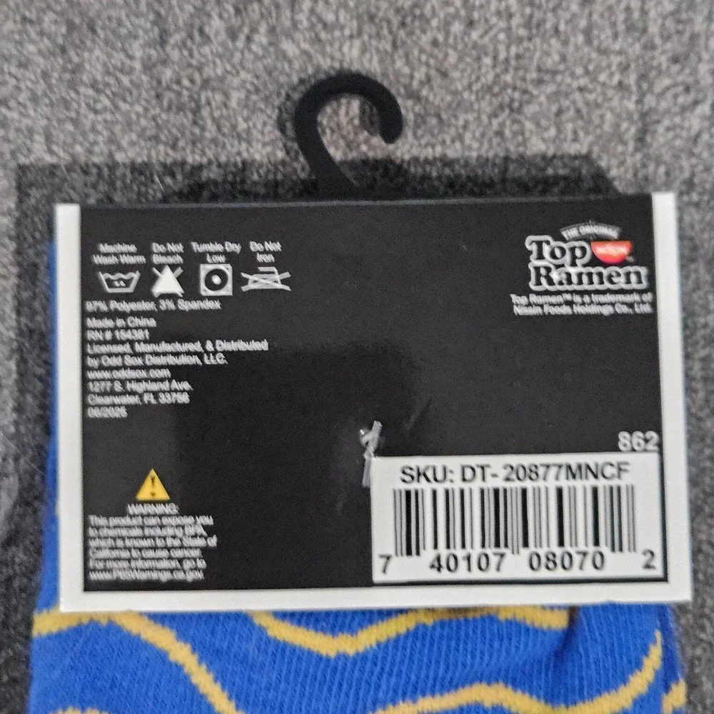 The Original Top Ramen Nissin Crew‎ Socks Fits Men's Shoe Size 6-12 Blue Yellow